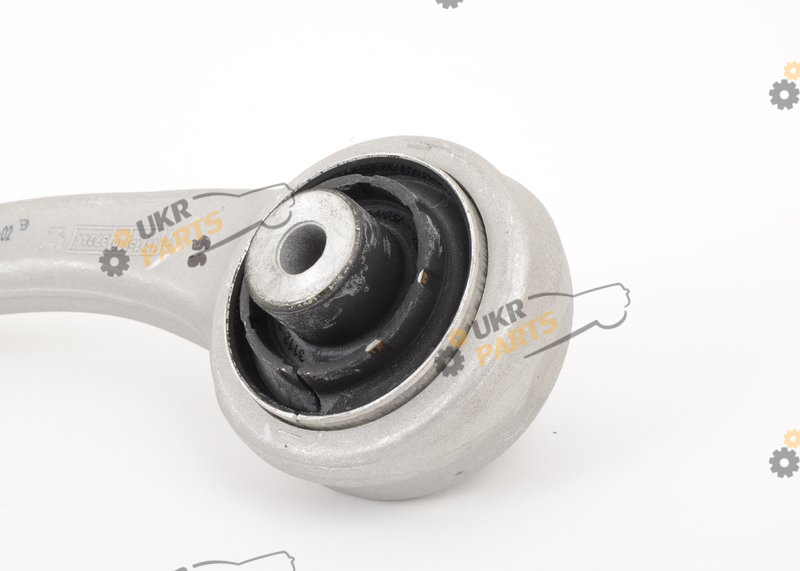ZUGSTREBE MIT GUMMILAGER RECHTS BMW 31122284532 ZUGSTREBE MIT GUMMILAGER RECHTS BMW 31122284532