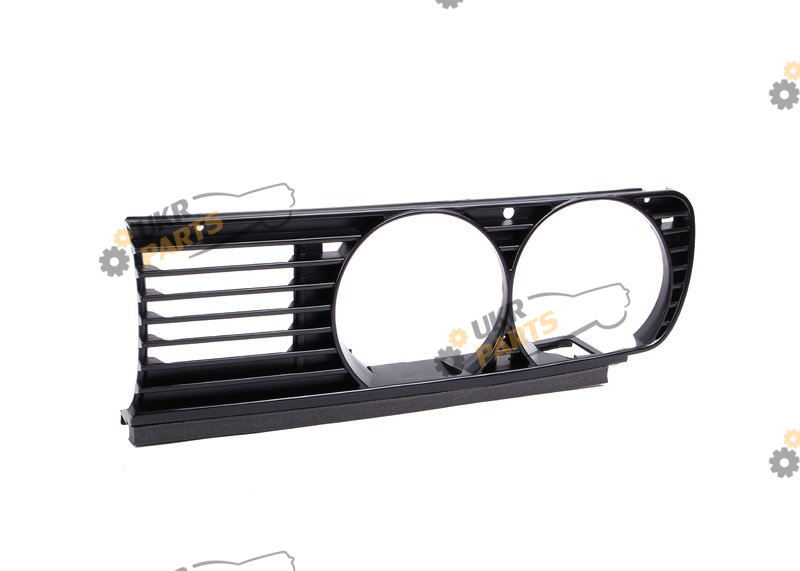 Решетка радиатора BMW 51 13 1 876 092