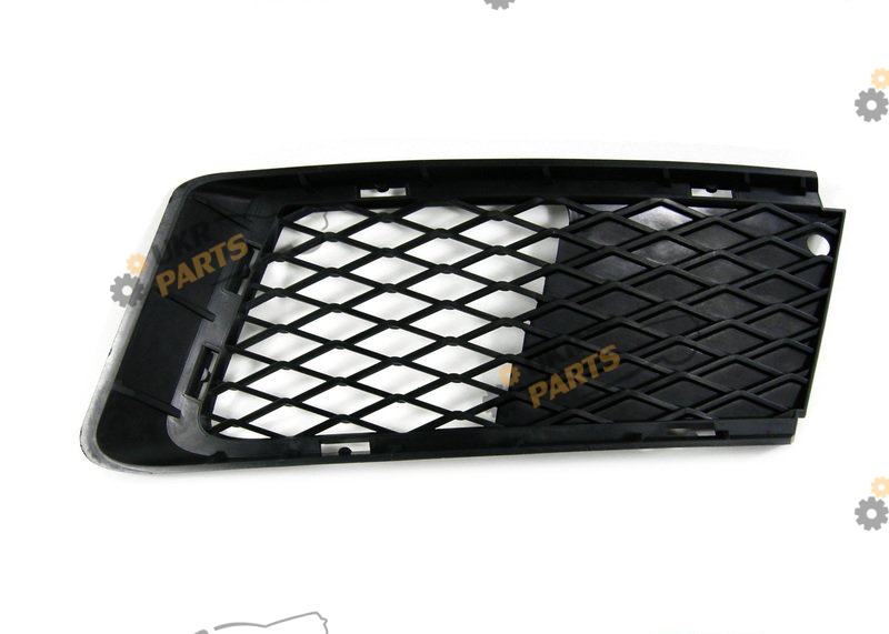 Решетка переднего бампера BMW 51117154719