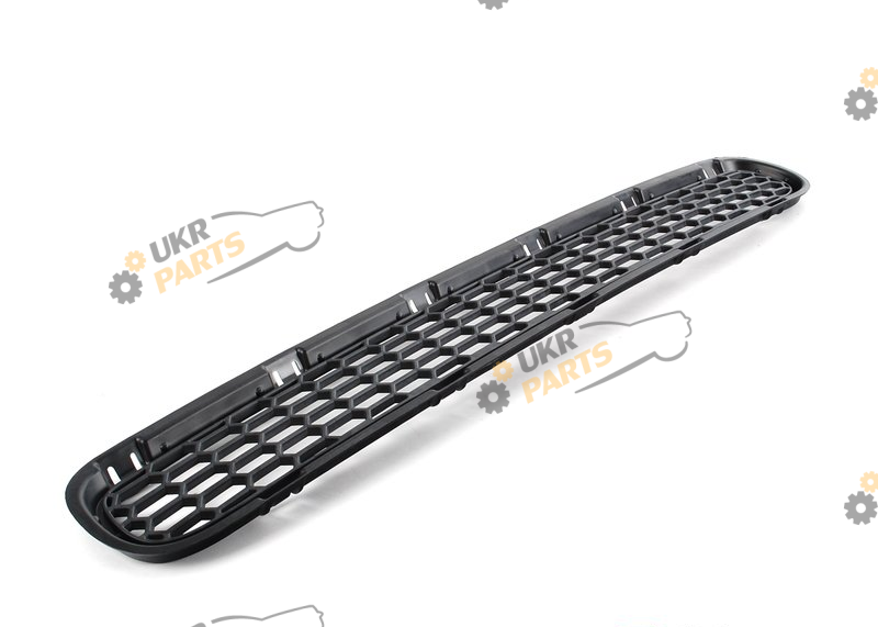 Решетка переднего бампера BMW 51128040877