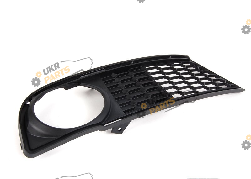 Решетка переднего бампера BMW 51118045450