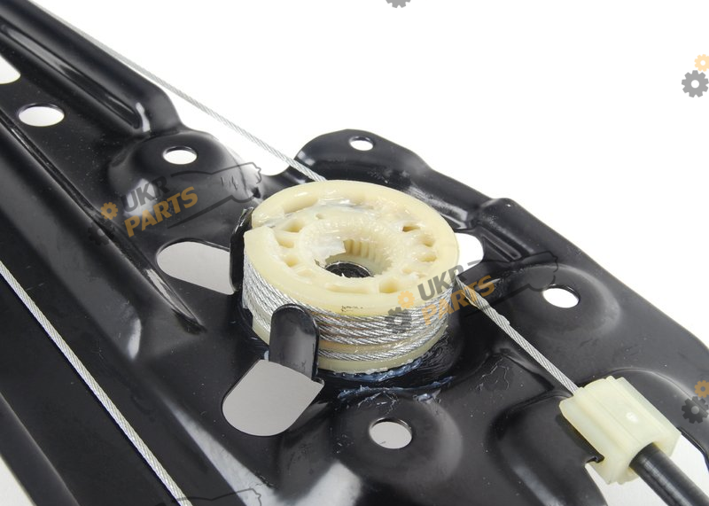 BMW 51357184745 BMW 51357184745