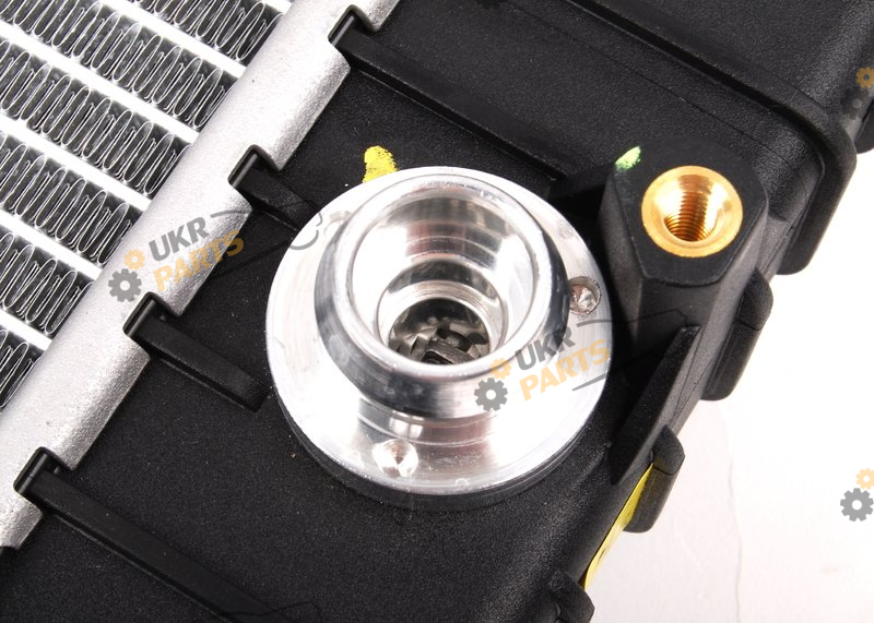 KUEHLER VAG 8E0121251AQ KUEHLER VAG 8E0121251AQ