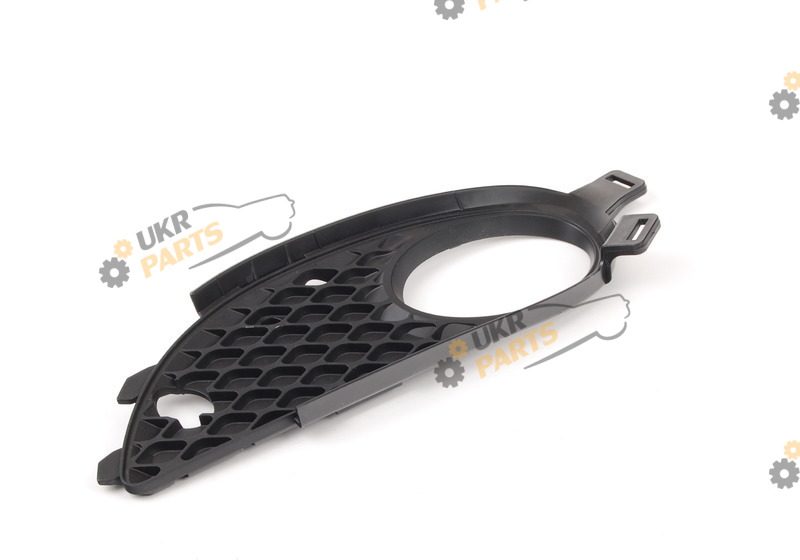 Решетка переднего бампера MERCEDES-BENZ A1718850323