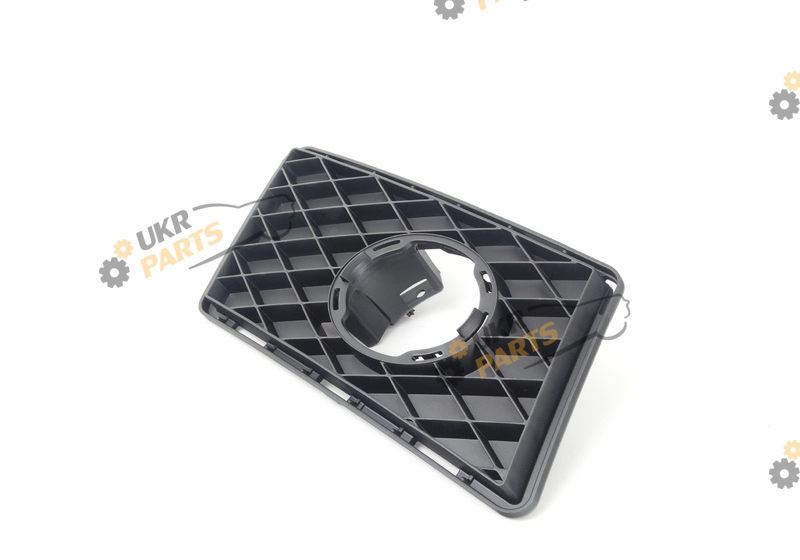 Облицовка бампера MERCEDES-BENZ A 204 885 38 23