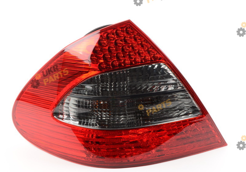  MERCEDES-BENZ A2118202564