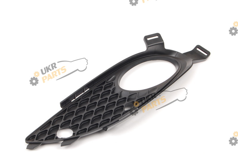 Решетка переднего бампера MERCEDES-BENZ A1718850423