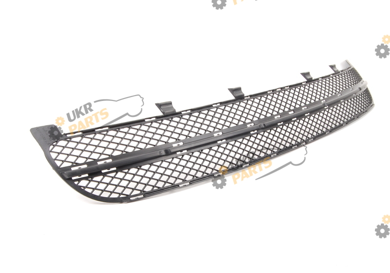 Решетка переднего бампера VAG 1C0807681F01C