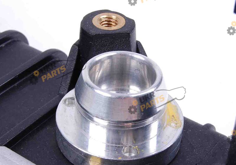 KUEHLER VAG 8E0121251AR KUEHLER VAG 8E0121251AR