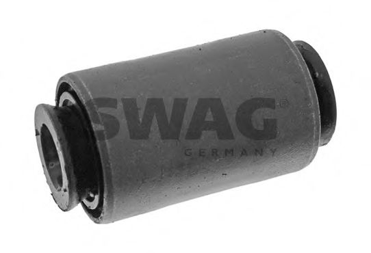 Сайлентблок рычага SWAG 62 79 0015
