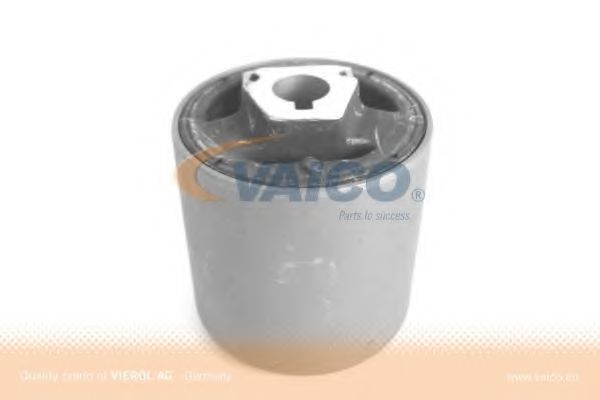 Сайлентблок рычага VAICO V20-0557