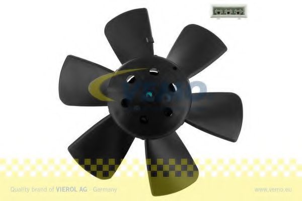 Вентилятор охлаждения двигателя VEMO V15-01-1813