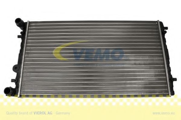 Радиатор охлаждения двигателя VEMO V15-60-5054
