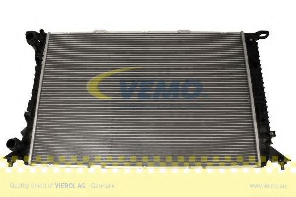 Радиатор охлаждения двигателя VEMO V15-60-6038