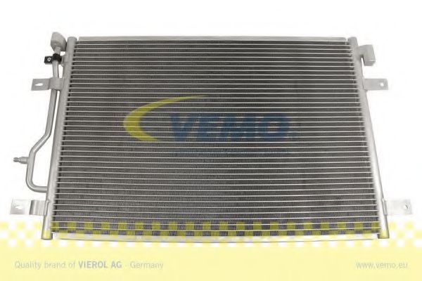 Радиатор кондиционера VEMO V15-62-1020