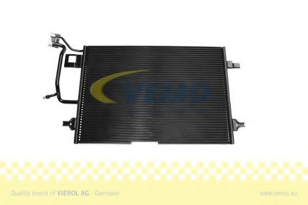 Радиатор кондиционера VEMO V15-62-1025