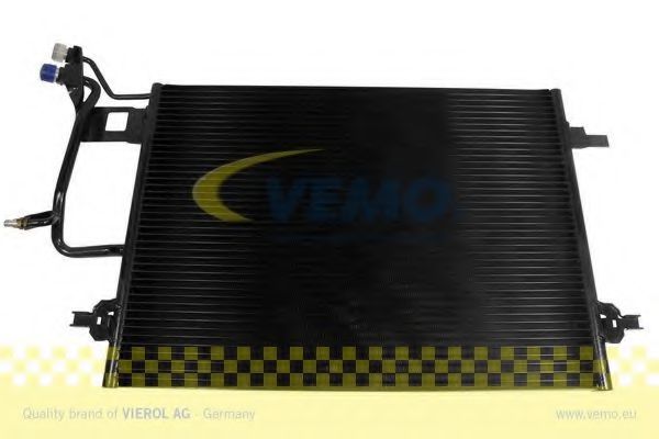 Радиатор кондиционера VEMO V15-62-1026