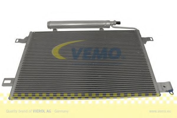 Радиатор кондиционера VEMO V15-62-1032