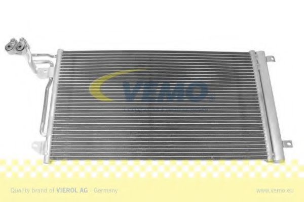 Радиатор кондиционера VEMO V15-62-1052
