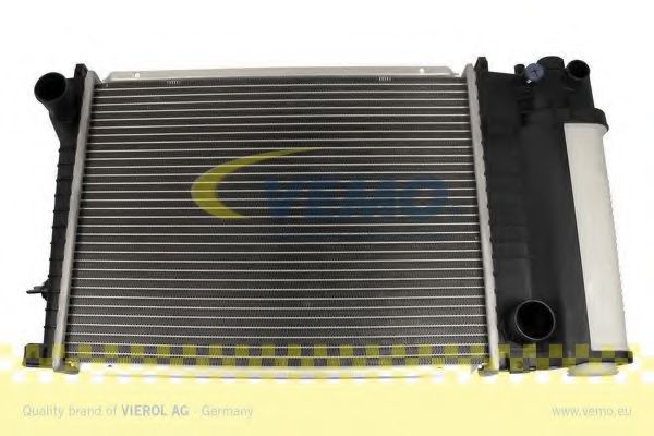 Радиатор охлаждения двигателя VEMO V20-60-1500
