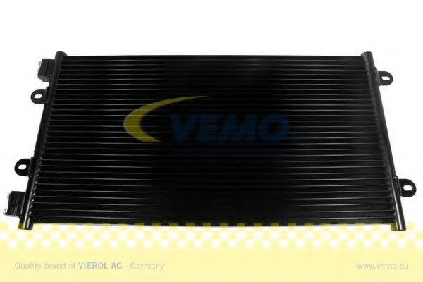 Радиатор кондиционера VEMO V24-62-0003