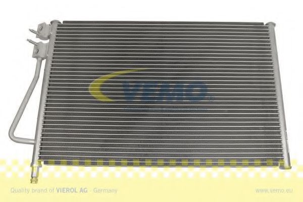 Радиатор кондиционера VEMO V25-62-0008