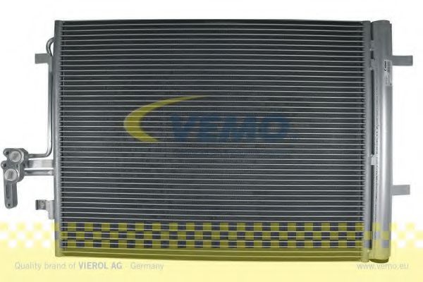 Радиатор кондиционера VEMO V25-62-0014