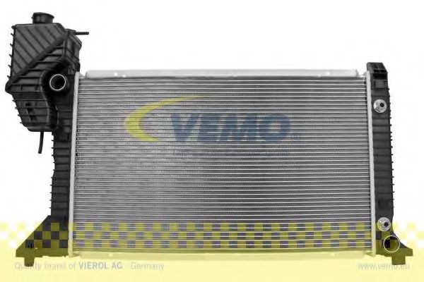 Радиатор охлаждения двигателя VEMO V30-60-1303