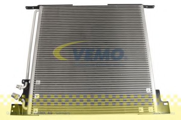 Радиатор кондиционера VEMO V30-62-1034