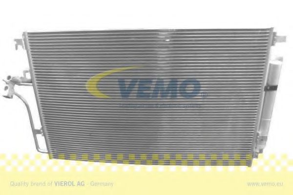 Радиатор кондиционера VEMO V30-62-1039