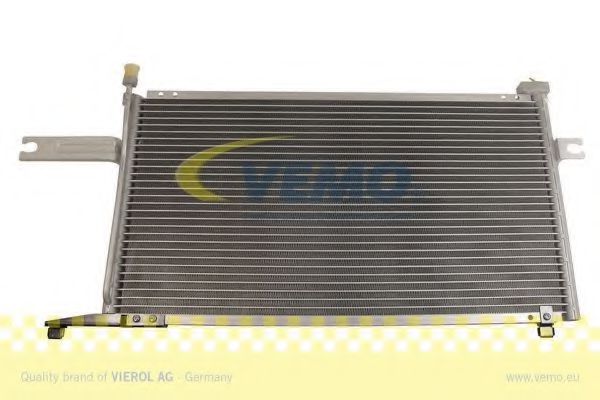 Радиатор кондиционера vemo V38-62-0004