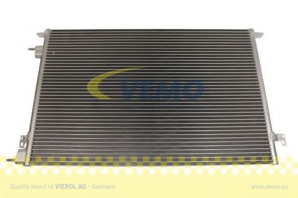 Радиатор кондиционера VEMO V40-62-0063