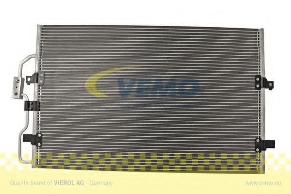 Радиатор кондиционера VEMO V42-62-0008