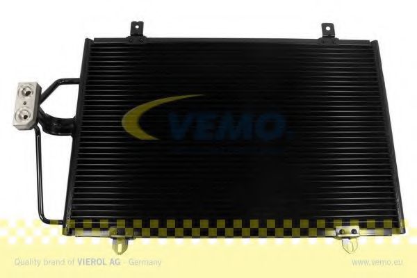 Радиатор кондиционера VEMO V46-62-0009