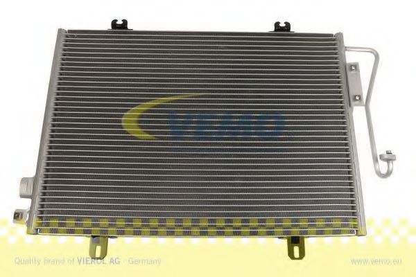 Радиатор кондиционера VEMO V46-62-0010