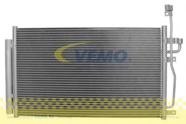 Радиатор кондиционера VEMO V51-62-0004