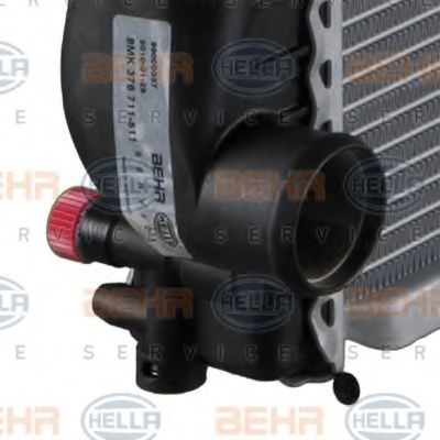 Радиатор охлаждения двигателя BEHR/HELLA 8MK 376 711-511 Радиатор охлаждения двигателя BEHR/HELLA 8MK 376 711-511