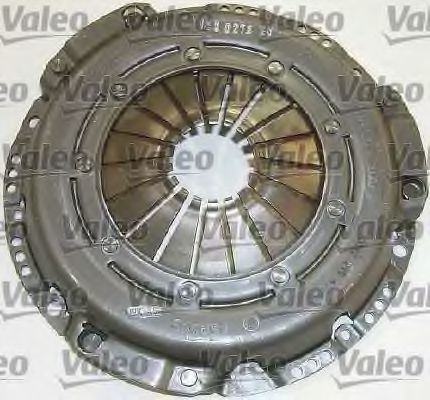 Комплект сцепления VALEO 821051 Комплект сцепления VALEO 821051