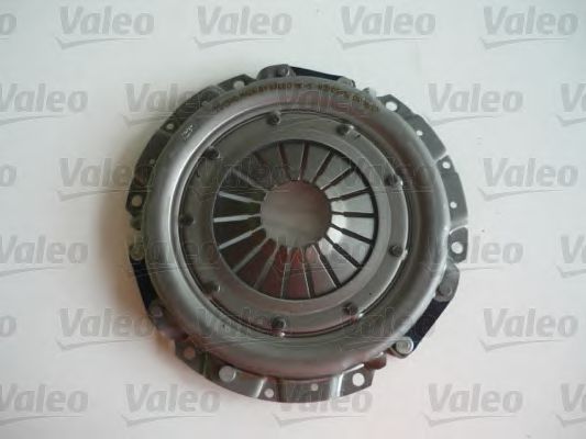 Комплект сцепления VALEO 826702 Комплект сцепления VALEO 826702