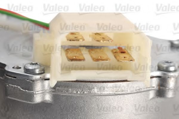 Двигатель стеклоочистителя VALEO 403872 Двигатель стеклоочистителя VALEO 403872