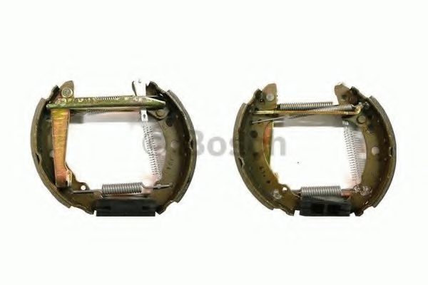 Тормозные колодки барабанные BOSCH 0 204 114 053