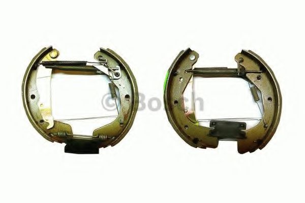 Тормозные колодки барабанные BOSCH 0 204 114 543