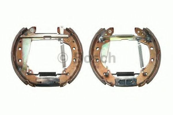 Тормозные колодки барабанные BOSCH 0 204 114 546