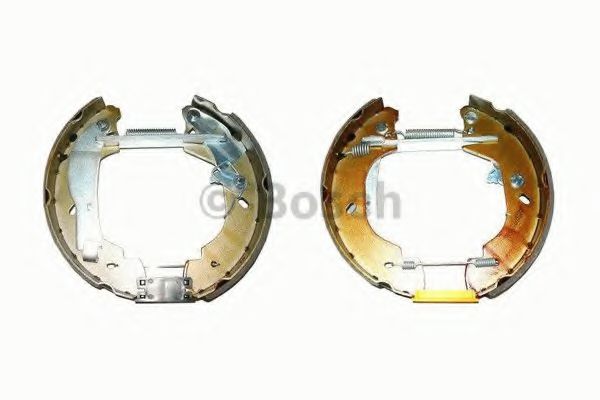 Тормозные колодки барабанные BOSCH 0 204 114 579