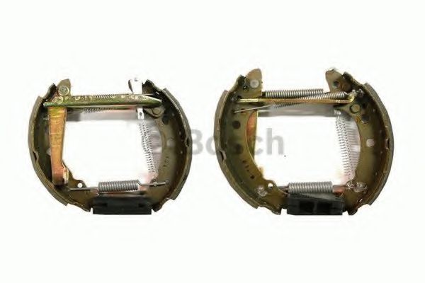 Тормозные колодки барабанные BOSCH 0 204 114 590