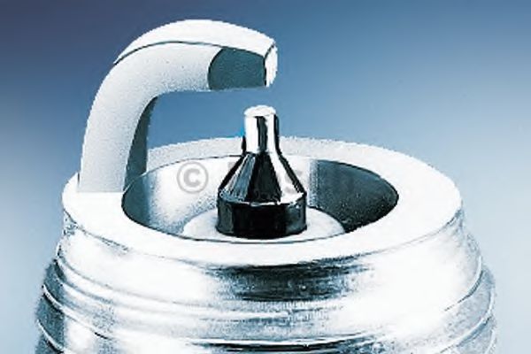 Свеча зажигания BOSCH 0 242 240 548