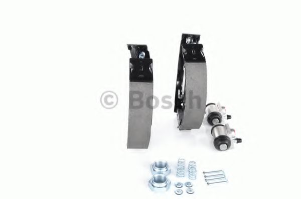Тормозные колодки барабанные BOSCH 0 204 114 181