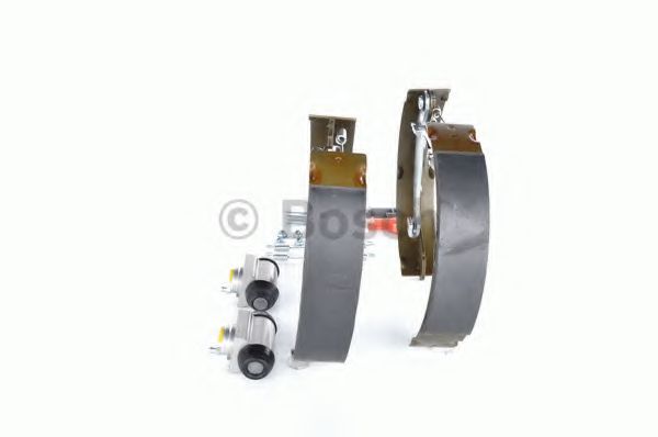 Тормозные колодки барабанные BOSCH 0 204 114 193 Тормозные колодки барабанные BOSCH 0 204 114 193
