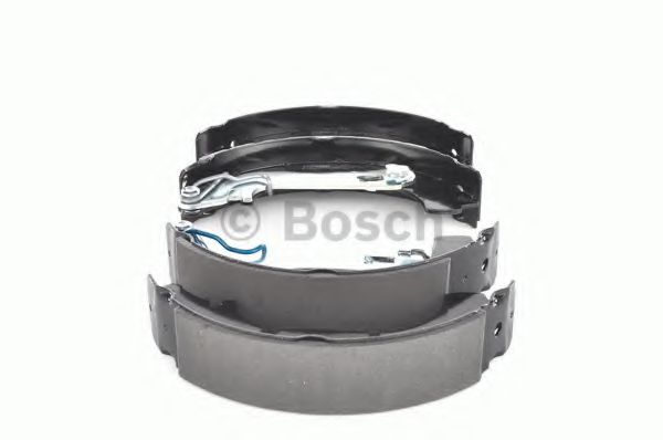 Тормозные колодки барабанные BOSCH 0 986 487 703