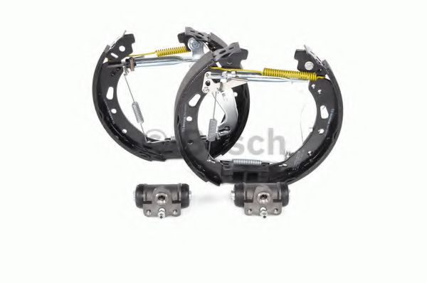 Тормозные колодки барабанные BOSCH 0 204 114 681 Тормозные колодки барабанные BOSCH 0 204 114 681